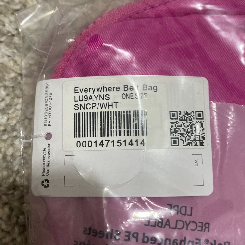 NWT Lululemon Everywhere Belt Bag 1L in Sonic Pink - Picture 6 of 6